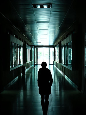 相恋十年，他因抢捧花将我过肩摔谭策炎梁恬小说在线章节免费阅读